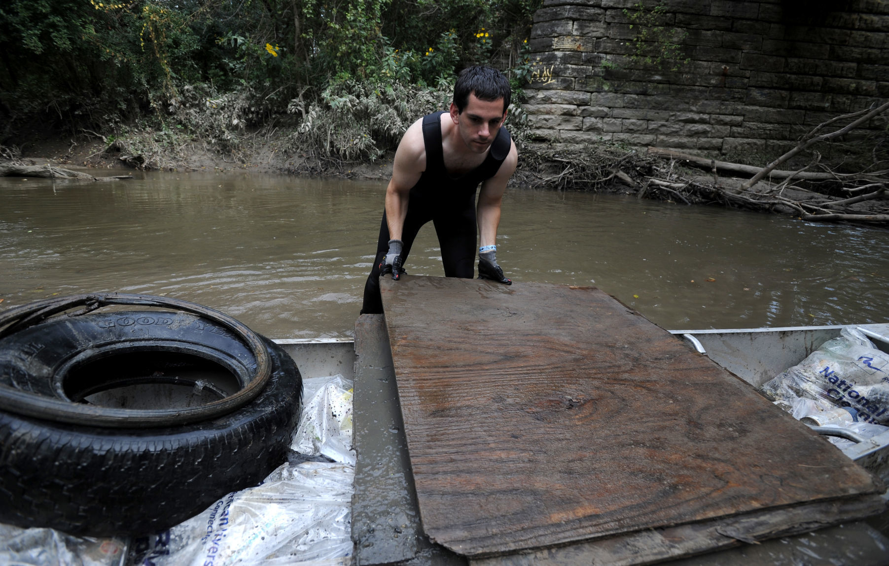 PIKE RIVER CLEAN UP